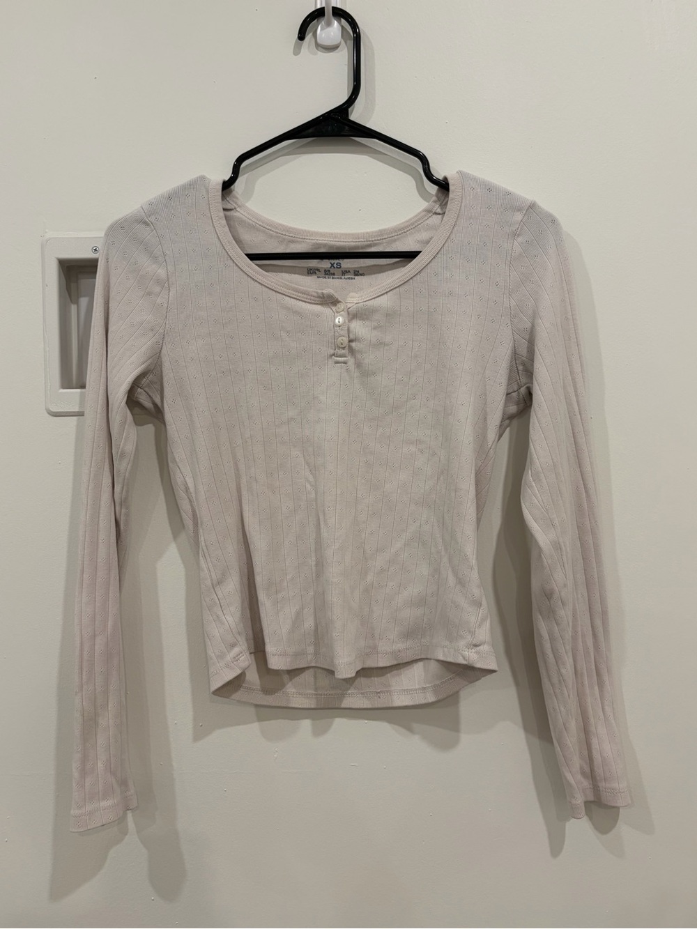 White long sleeve tee